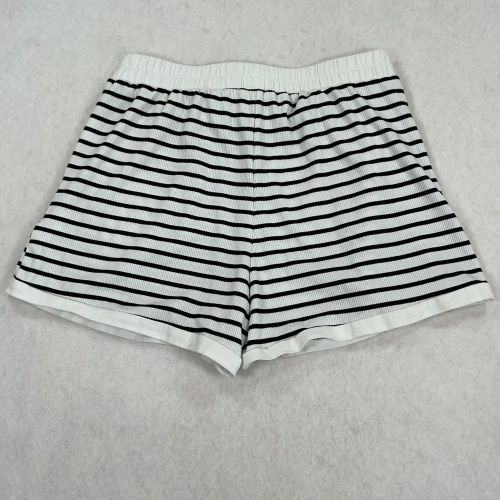 Womens White Black Striped Ribbed Knit Lounge Shorts Pockets Size M